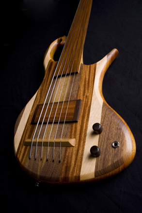 Bass body front
